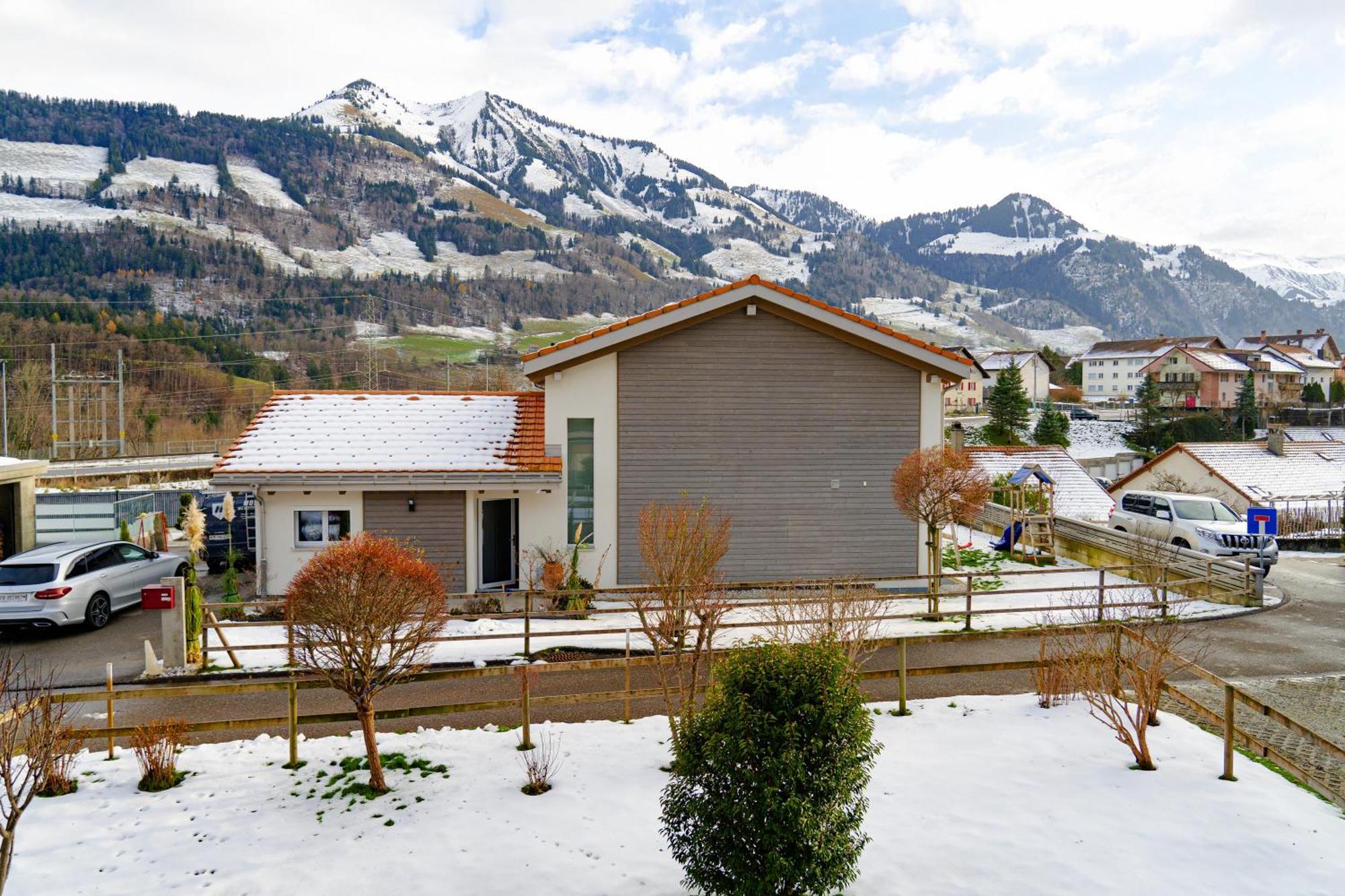Gruyere Alpes Appartement 3 Chambres Bbq Parking Neirivue Exterior photo